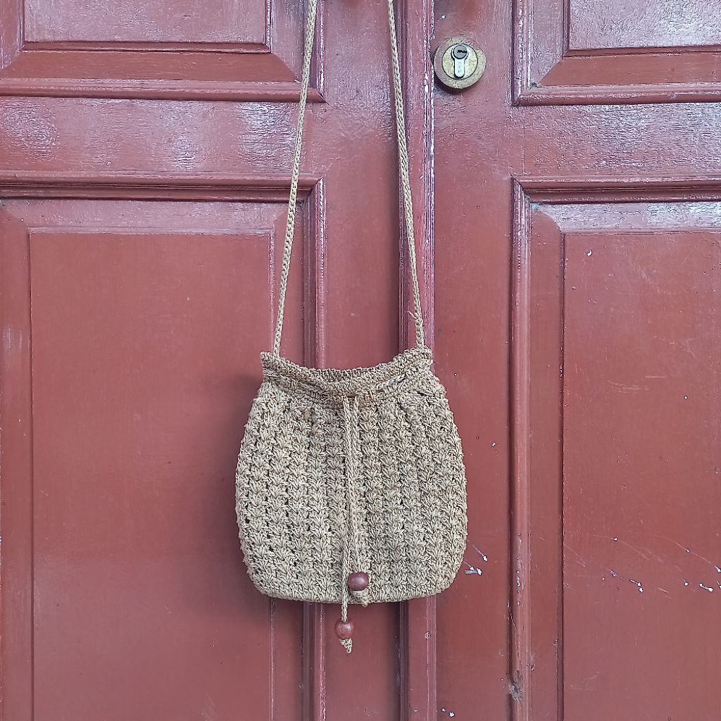 Tas Selempang Rajut Serut