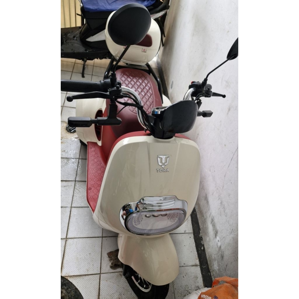 Sepeda Motor Listrik Roda Tiga Tora