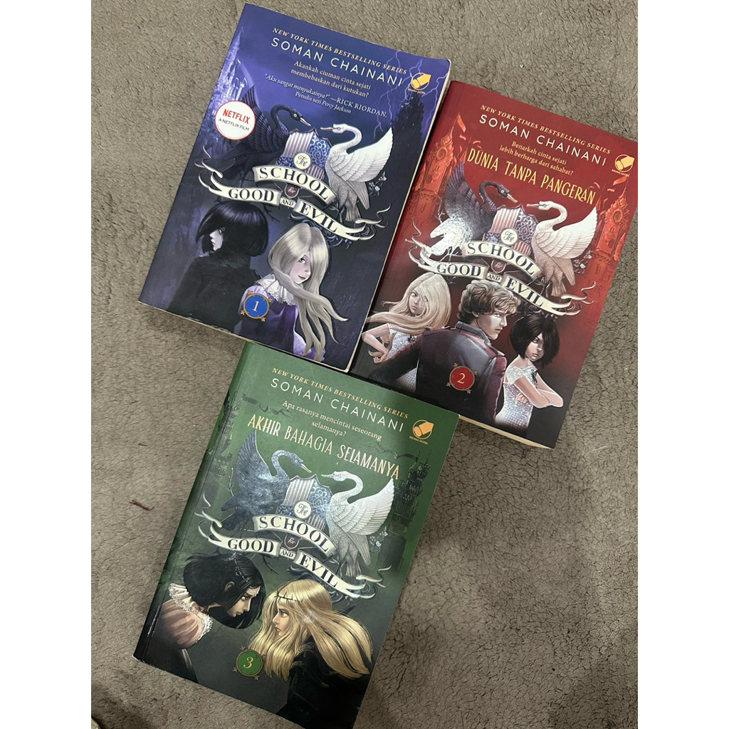 Preloved Novel - School Good and Evil