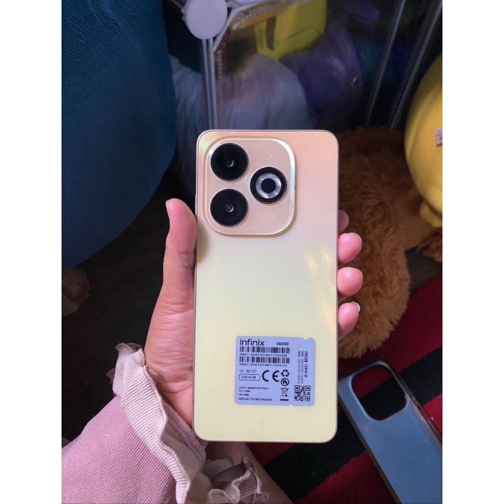 Infinix smart 8 pro ram 16gb 128gb  hp+ces ja ya no minus segel masih jamin mulus