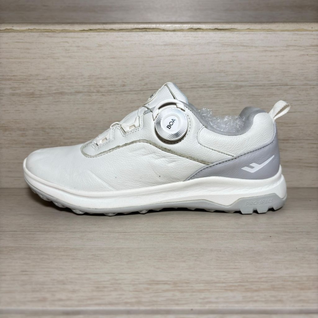 SEPATU OUTDOOR TREKKING HIKING & RUNNING PROSPECS BOA SYSTEM / TALI PUTAR SECOND ORIGINAL  [ MURAH ]