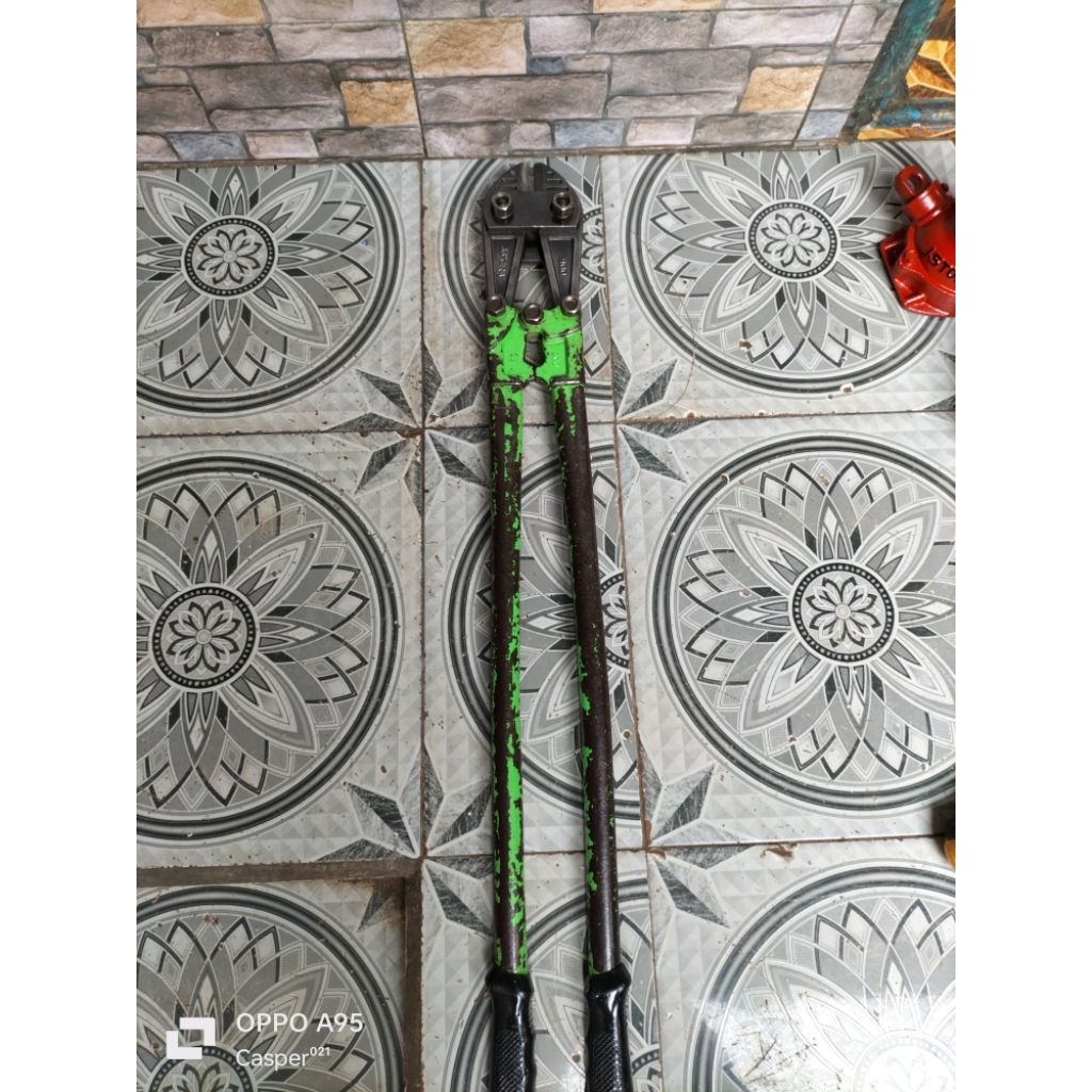 Gunting Besi Beton Tekiro 36" Inchi