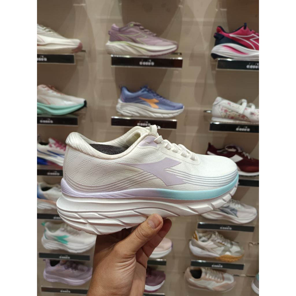 Diadora running shoes women original