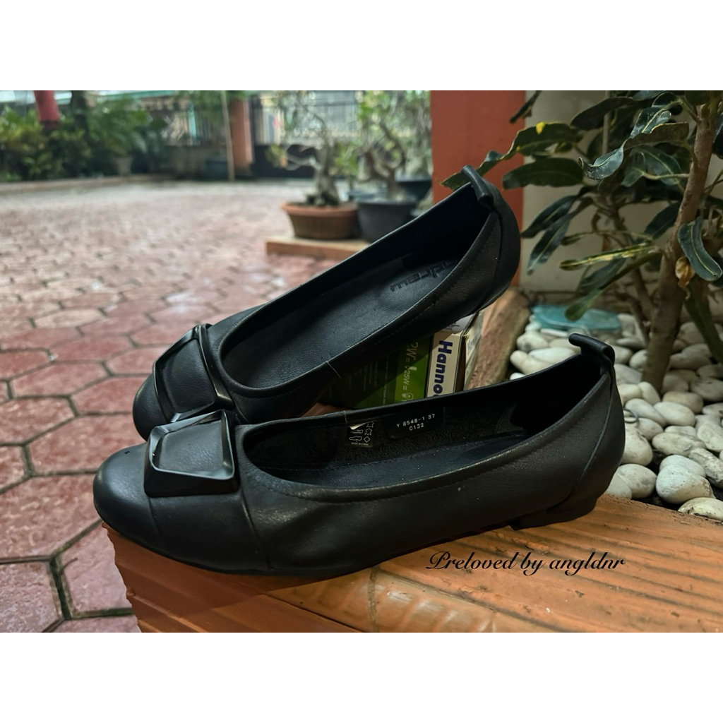 Preloved Flat Shoes Andrew Ysbel Black