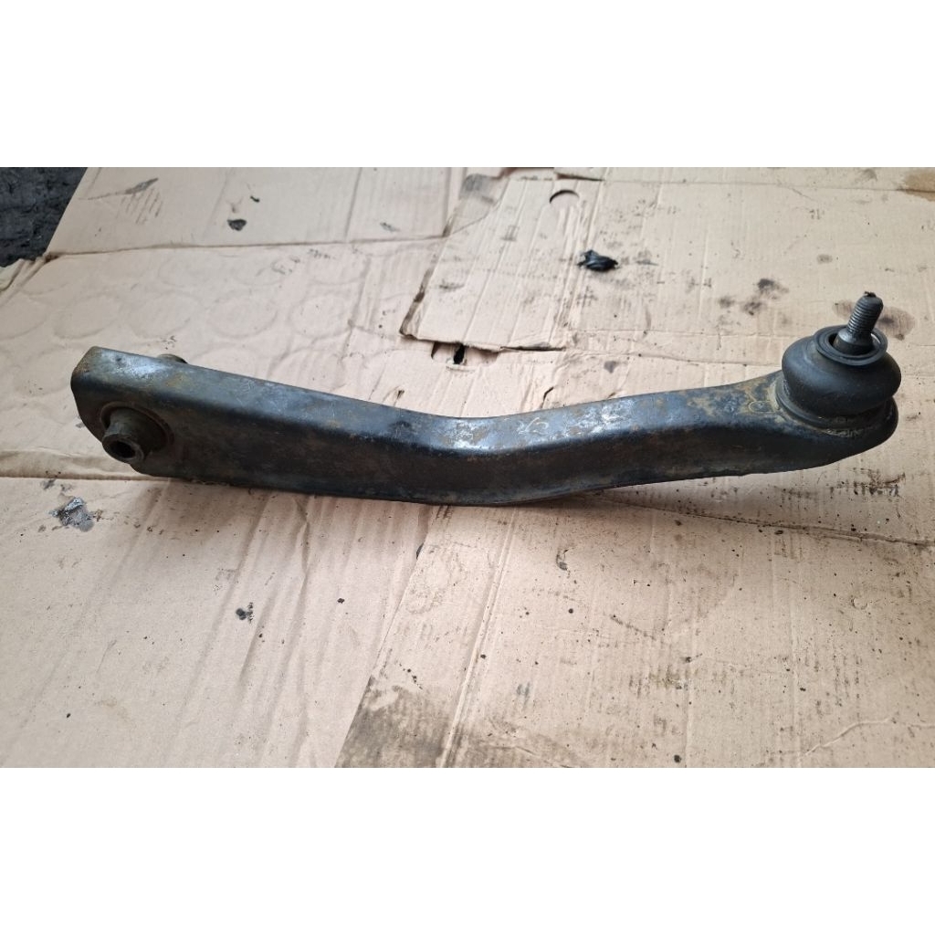 lower sarm sayap belakang kanan galant gallant 2.0 lele 93-97