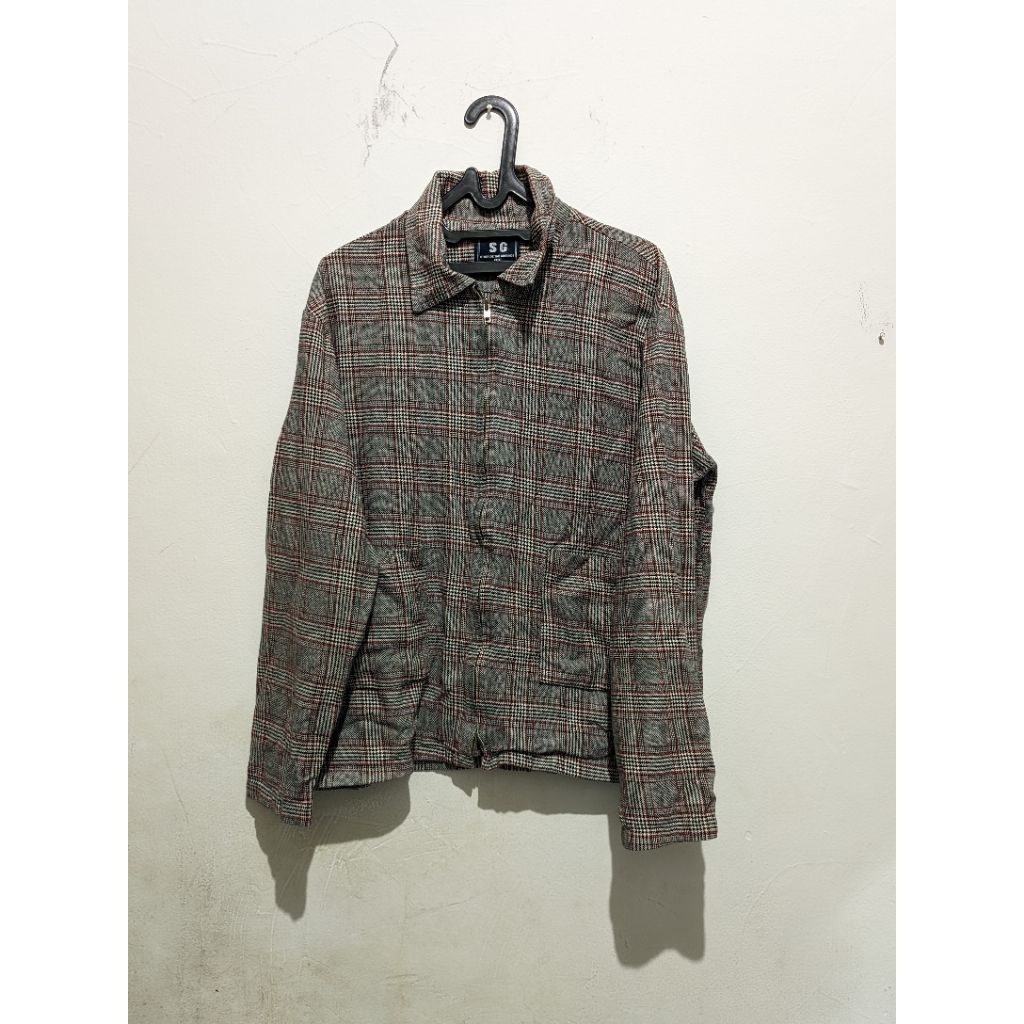 Preloved Jaket Storage The Grounds – Motif Kotak | LD 108 cm