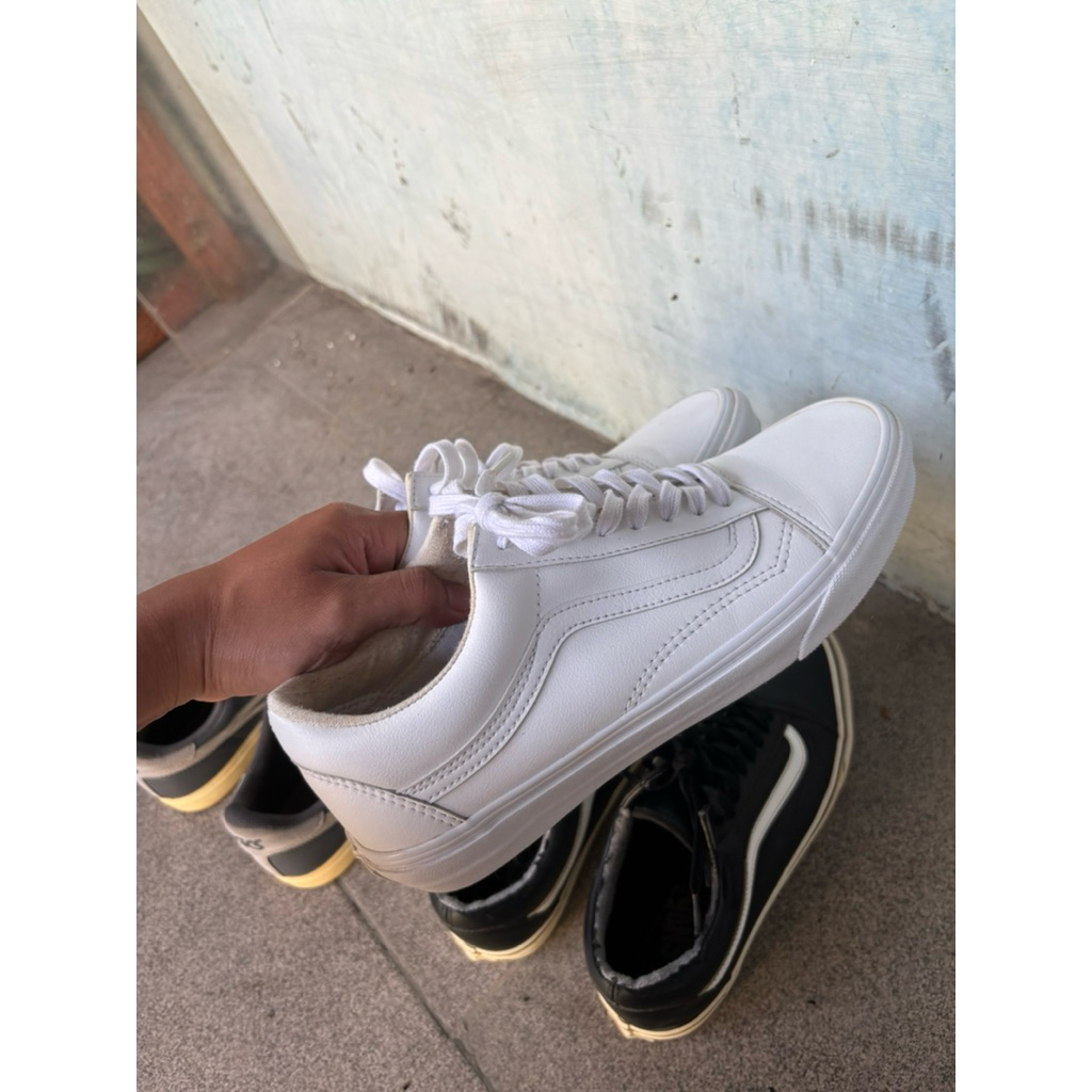 pre loved sneakers vans old skool leather all white original navya