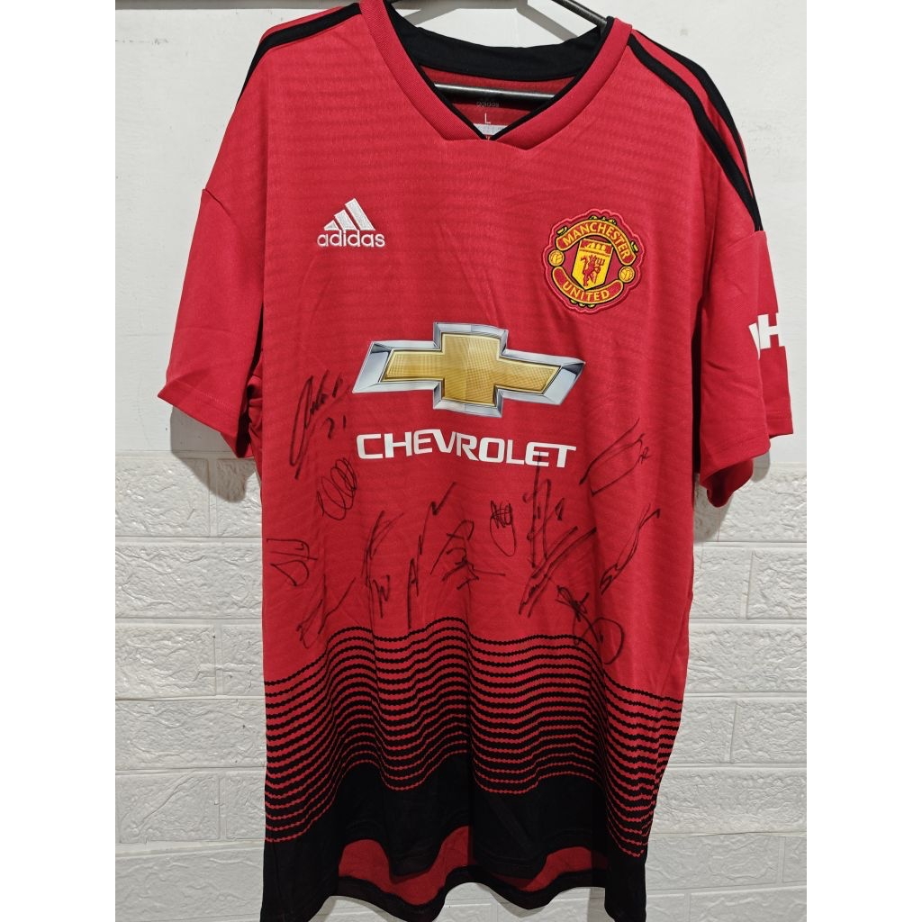 Adidas Manchester United Jersey Merah dengan Tanda Tangan Pemain - Baju Sepak Bola Original