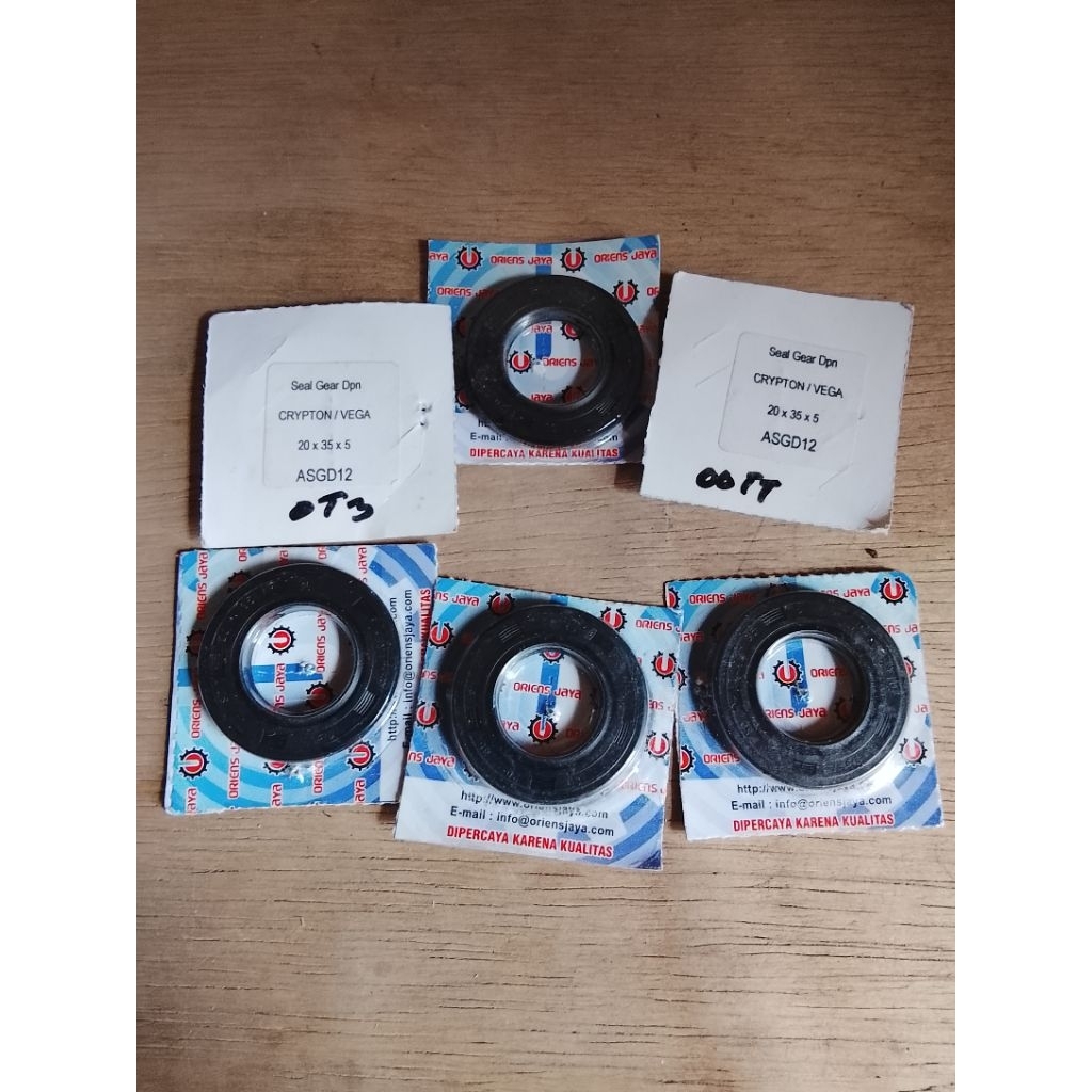 Seal Gear Depan Jupiter/Crypton/Vega 20x35x5