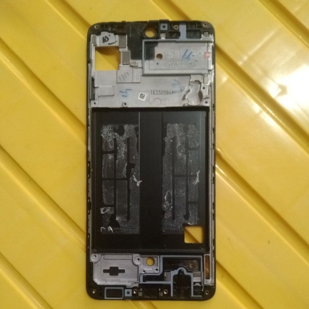 frame lcd Samsung a51 original copotan tulang tengah bezel