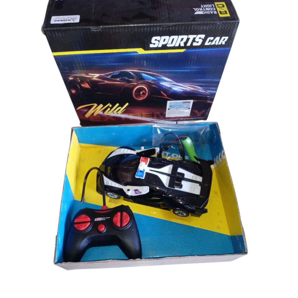 mainan mobil sport kendali jarak jauh (RC)RC Sport Car" atau "Mobil Balap Remot Kontrol"