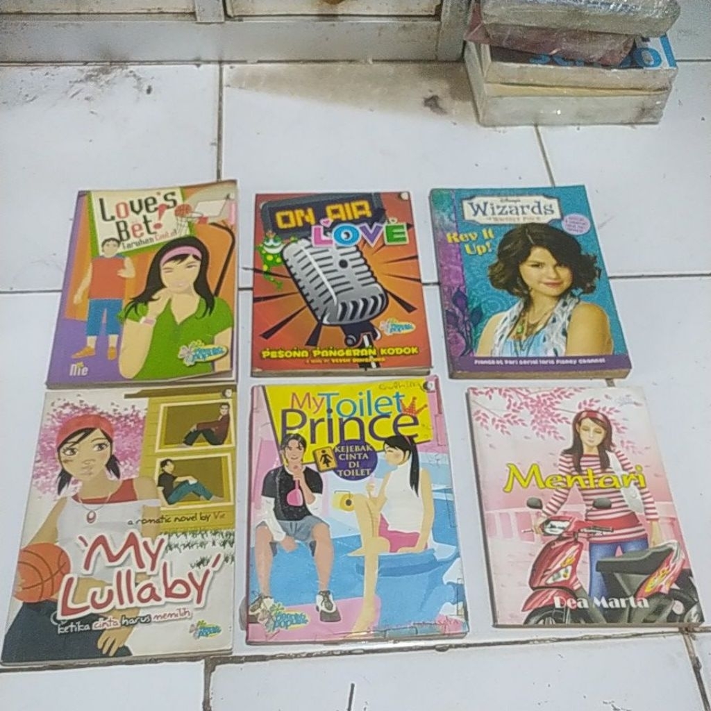 Disney wizards Rev it up / My toilet prince / Mentari / Loves bet taruhan cinta / On-air love pesona