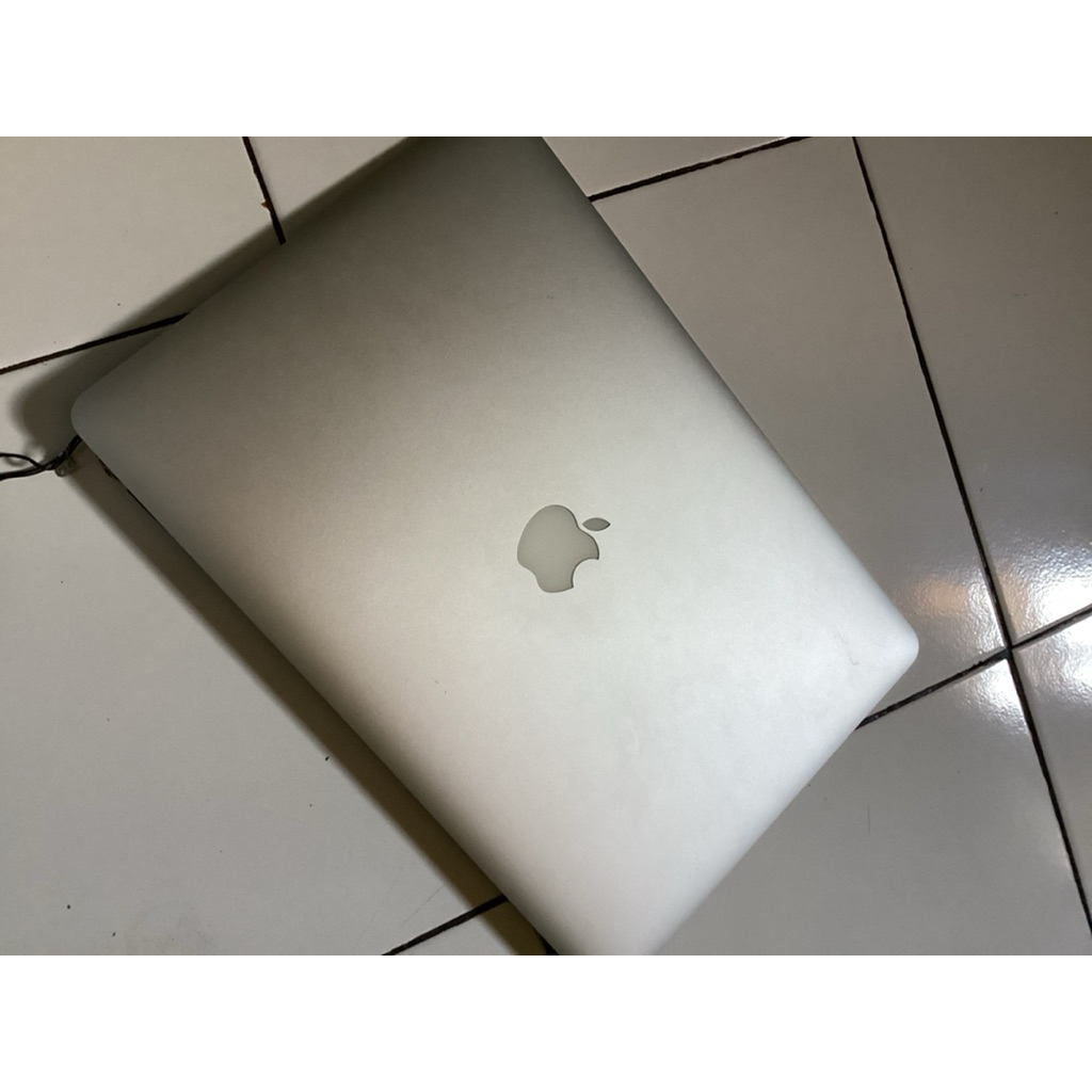 LCD MACBOOK PRO 2015 mid 15inch minus gabisa nyala