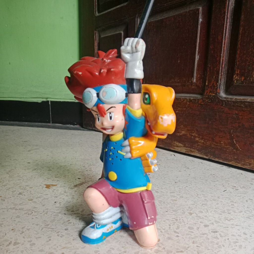 Handphone JADUL Mainan digimon era 2000 milenial display Cafe