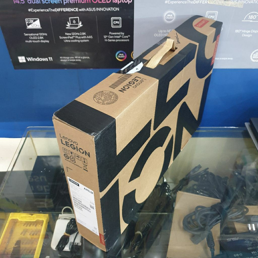 Lenovo Legion Pro 5 16ADR10 Ryzen 9-8945HX 32GB/1TB RTX-5070 16inch WQXGA