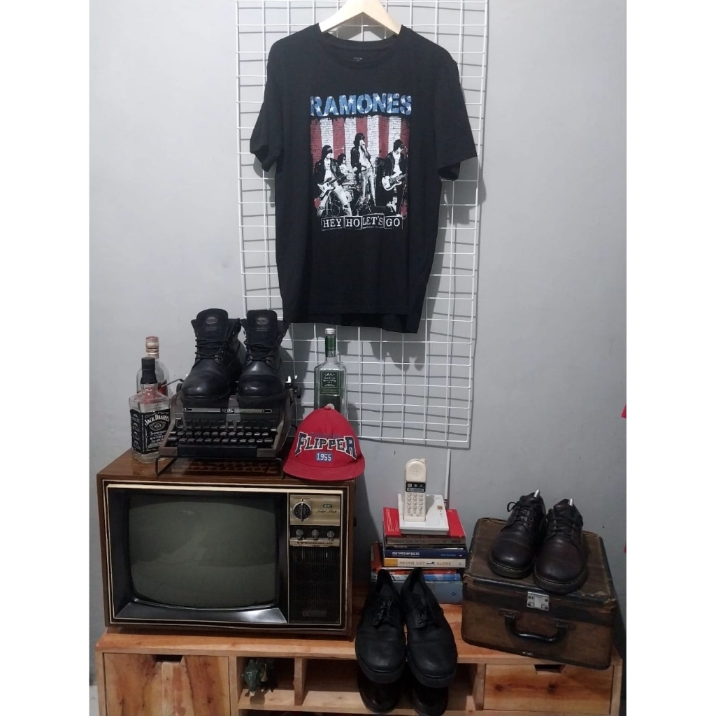 kaos band ramones topten preloved second