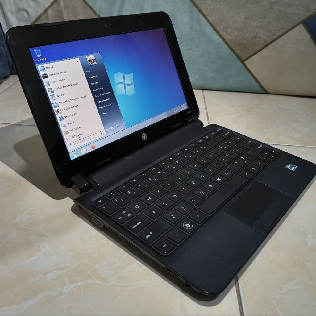 HP Mini 110 Netbook laptop jadul | Intel Atom N550 Dualcore | RAM 2GB | HDD 320GB | Baterai ±3 jam |