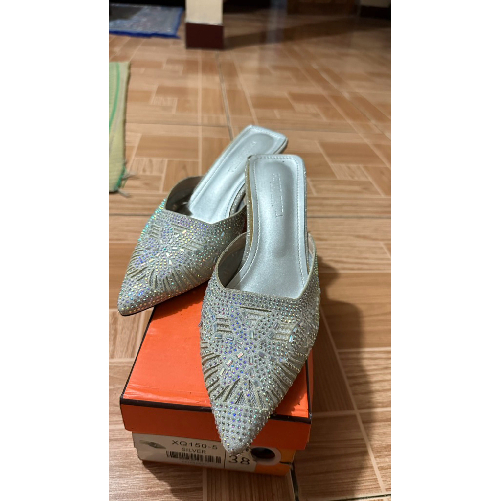 Heells sepatu peter kezia size 38