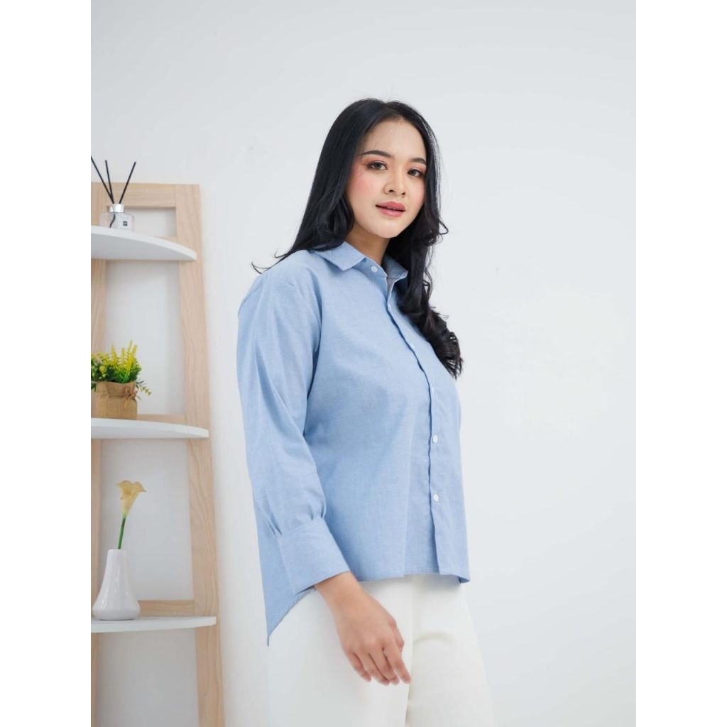 Kemeja Oxford Biru Langit Wanita Polos – Bahan Adem, Cocok Kerja & Daily