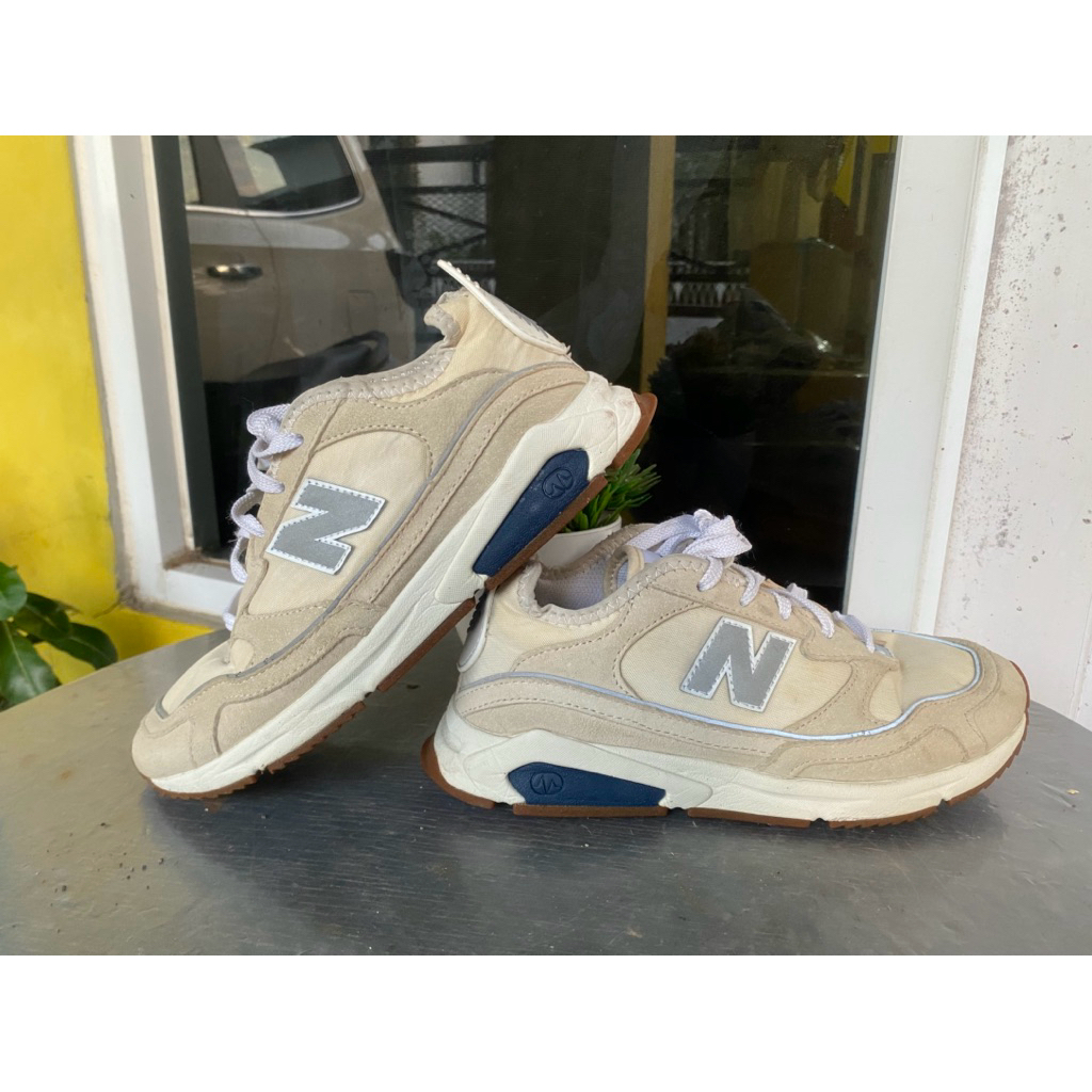 NB Second Seri XRACER SIZE 37 (sepatu badminton)