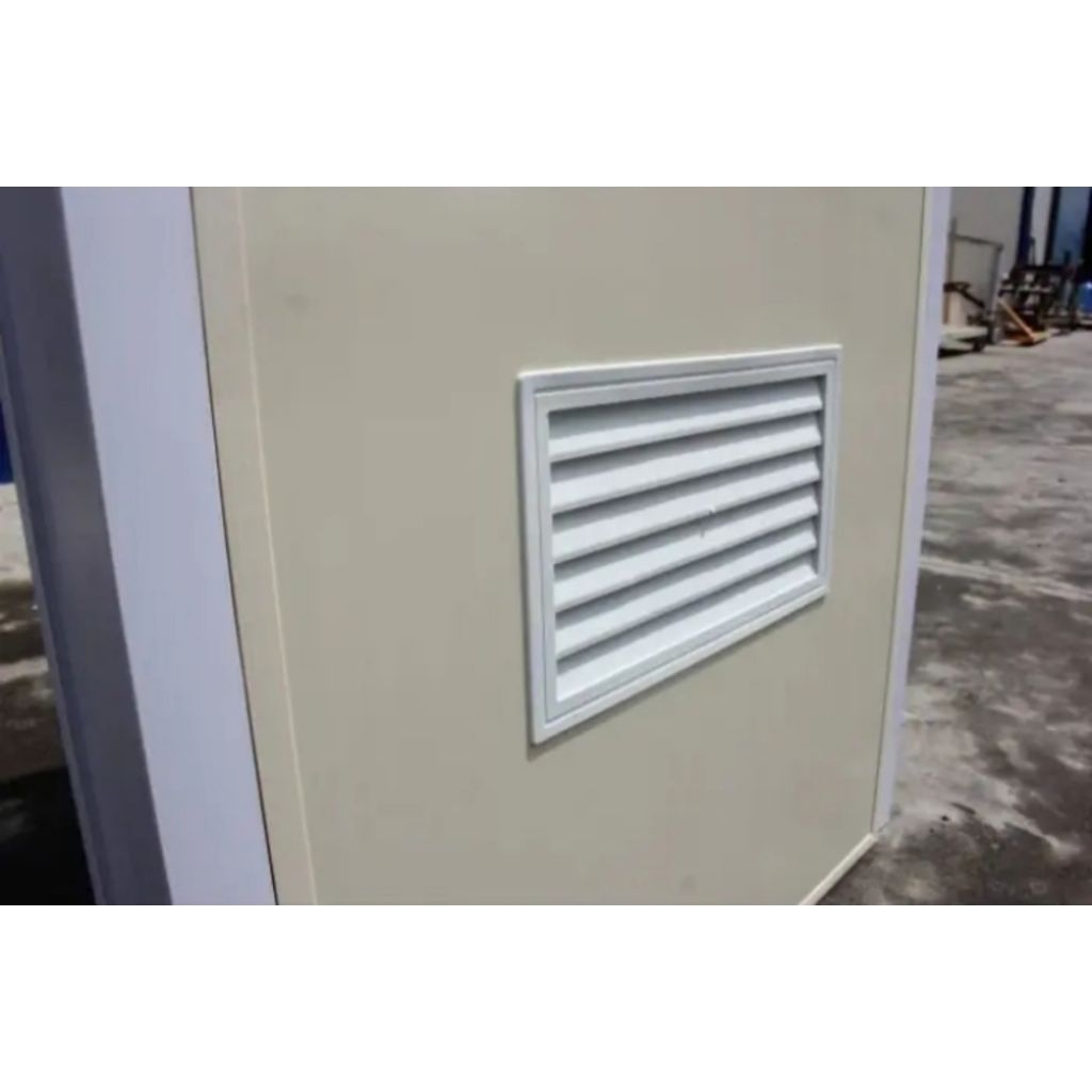 Lubang angin pintu kamar mandi PVC putih