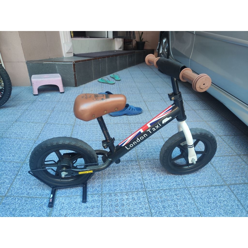 balance bike london taxi preloved