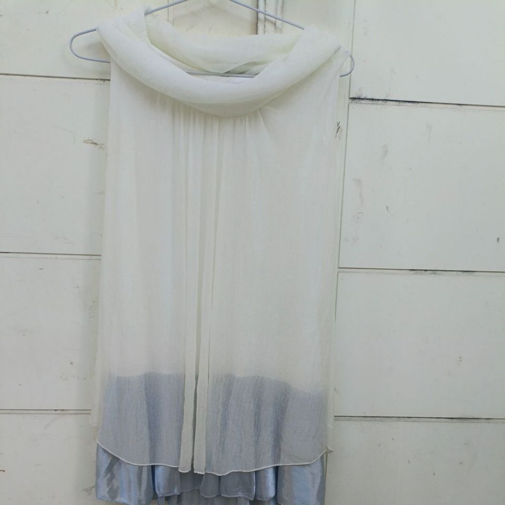 atasan tanktop wanita preloved LD 90-100cm