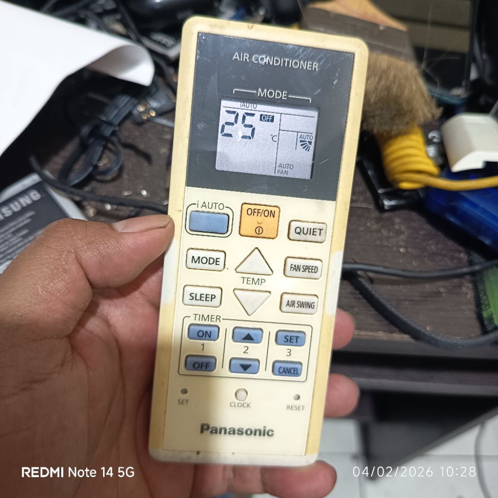 remot ac panasonic 01881 ( bekas ori )