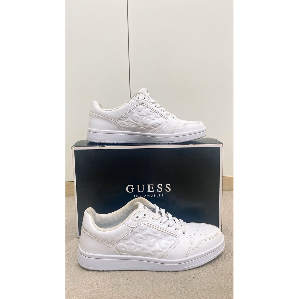 Guess Lazzy Shoes PL (Baca Deskripsi)