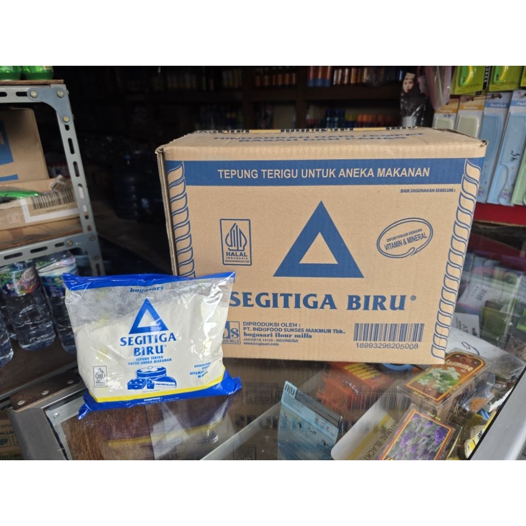 [1 Dus] Segitiga Biru 500 Gr Tepung Terigu Kemasan Bening 20 Pack