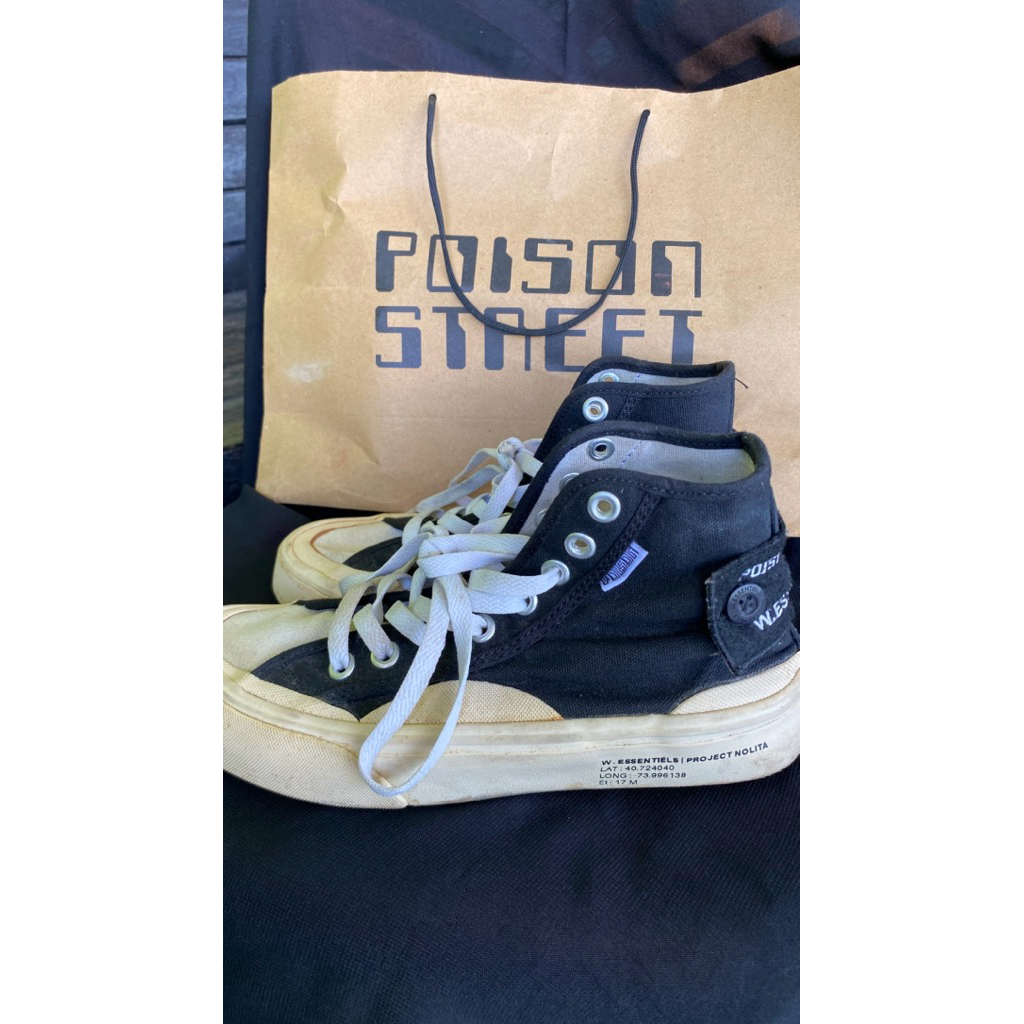 Sepatu POISON STREET pria/wanita uk 39 Lemited Edition