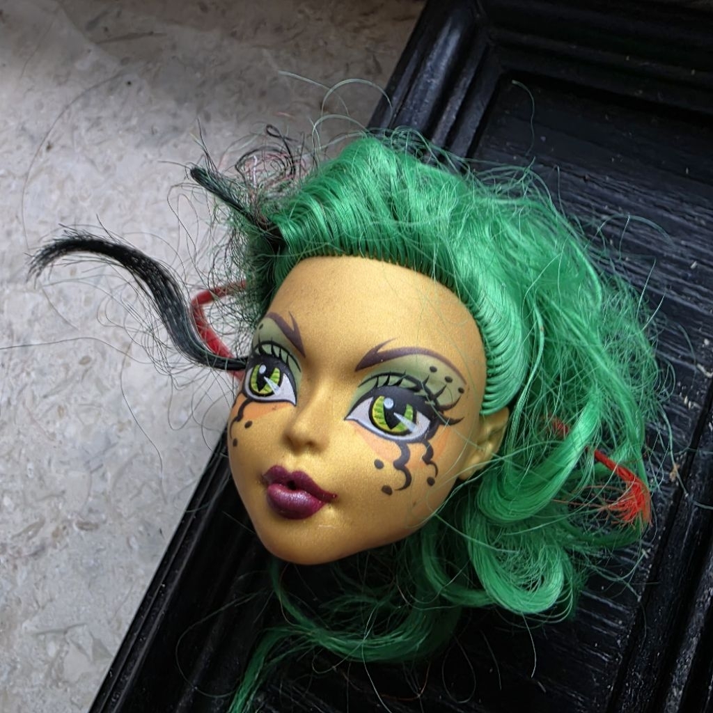 Kepala monster high / mh Jinafire head doll