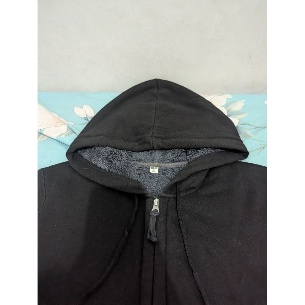 Jaket Uniqlo Sherpa Dalam