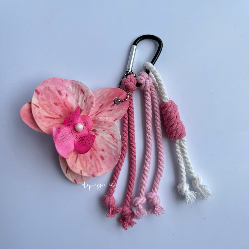 Bag Charm Orchid - Bag Charm Macrame Orchid - Bag Charm Lucu - Bag Charm Tas - Bag Charm Handmade