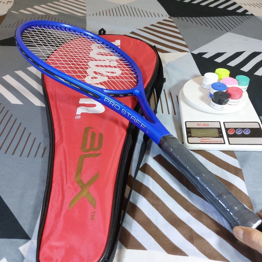 RAKET TENIS WILSON PRO STAFF RF 97 BUAT PEMULA COCOK