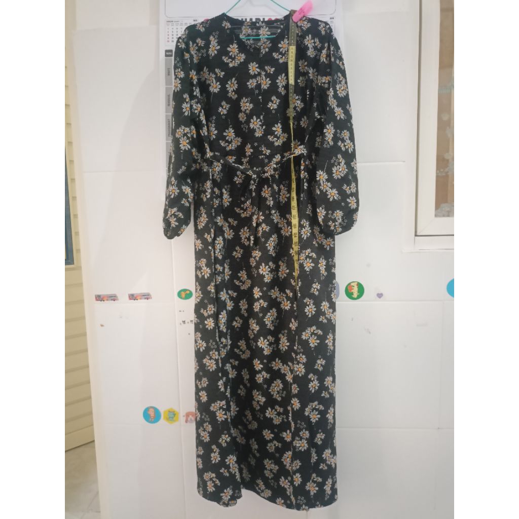 Gamis Crinkle Bunga Hitam