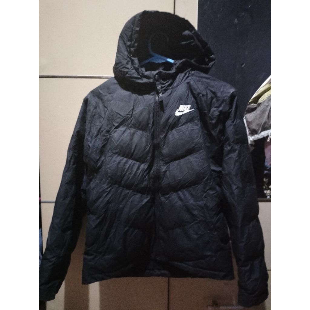 jaket puffer Nike