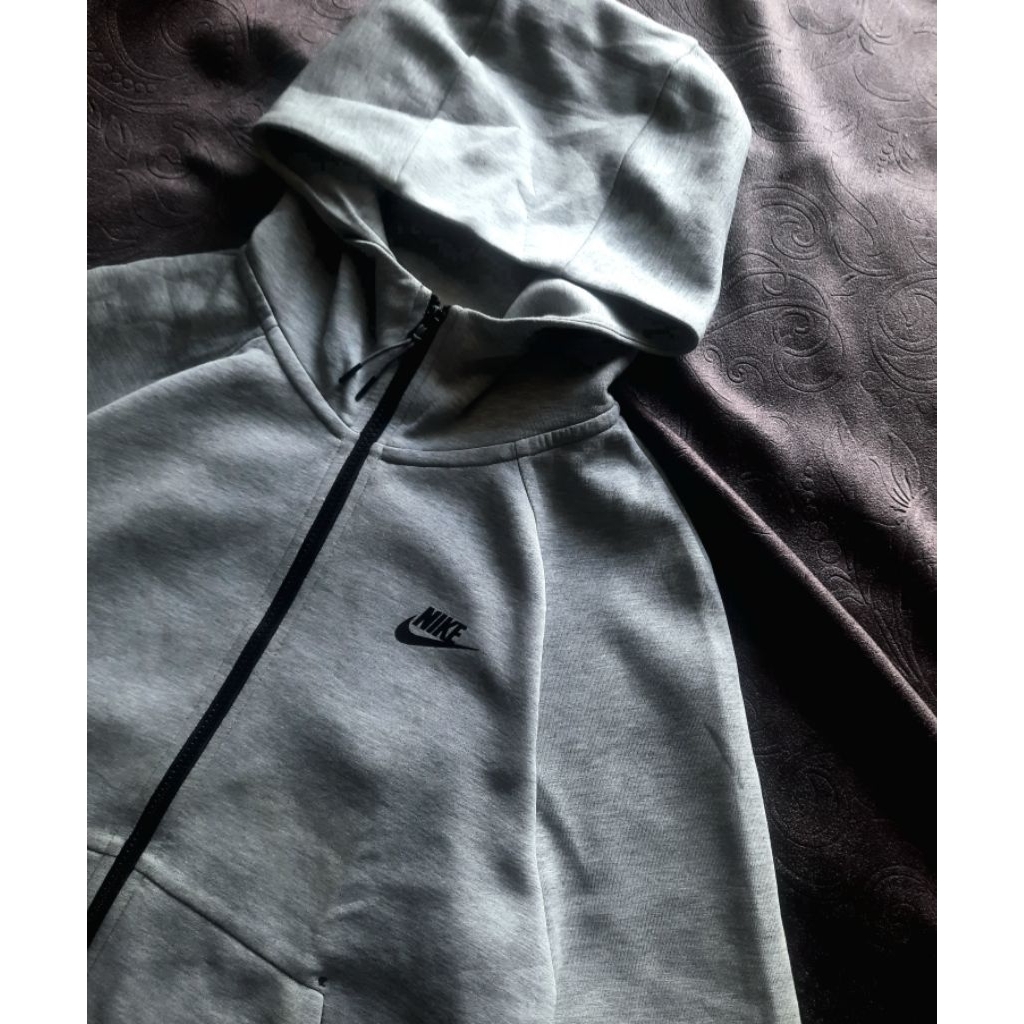 nike tech second brand (ORIGINAL)