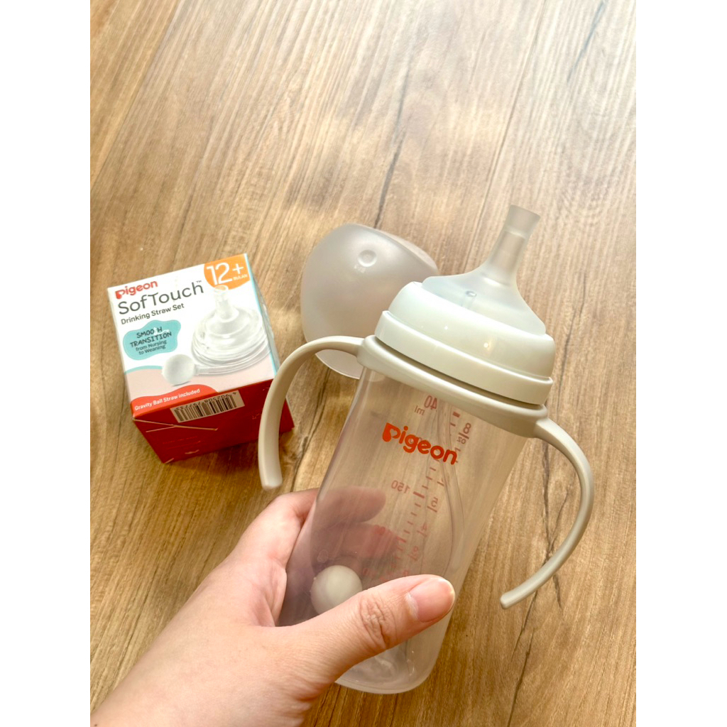 PRELOVED  PIGEON Botol SofTouch Straw Set 240ml | Botol Susu Transisi | Botol Susu Training Bayi | A