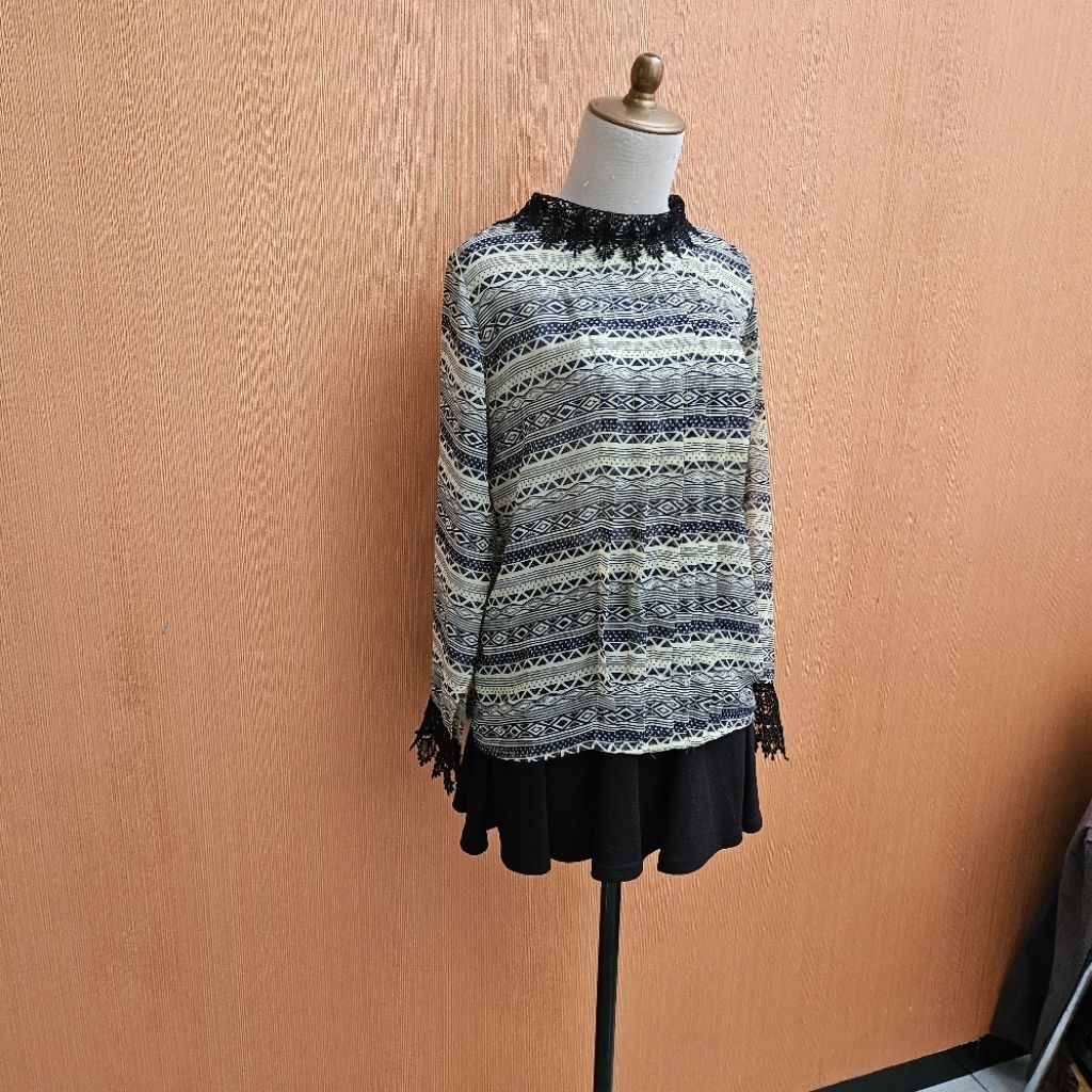 atasan wanita kuning muda pastel motif batik tribal M cewek lengan panjang blouse berkerah