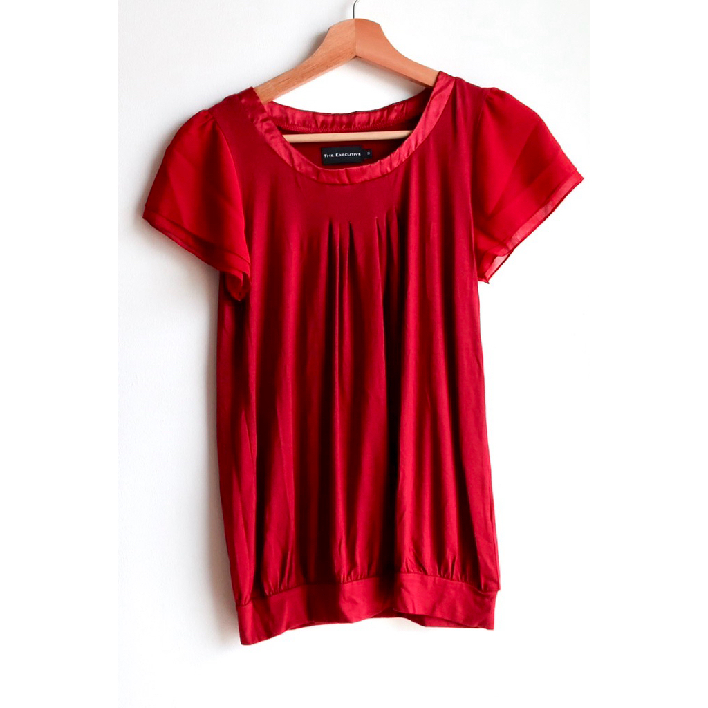 Preloved Red Top The Executive (size S)