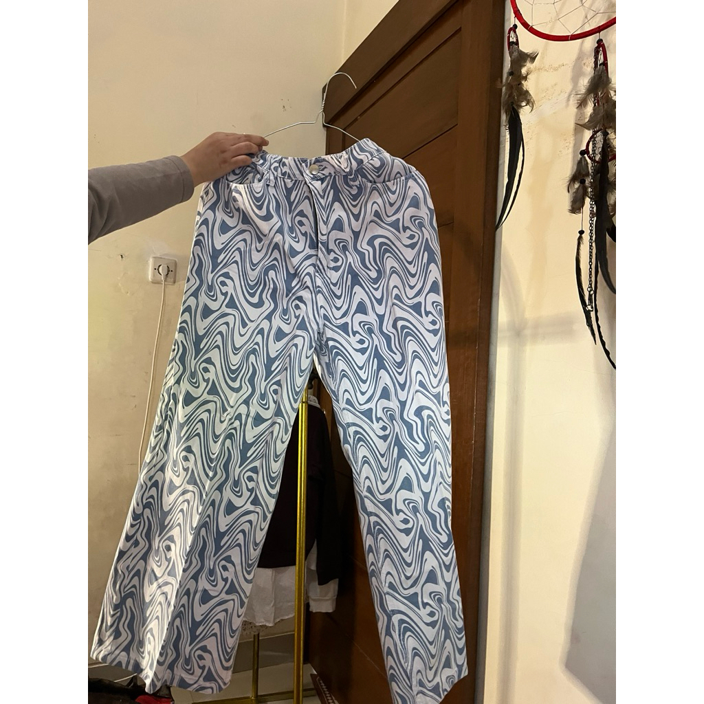 PRELOVED CELANA KULOT COLORBOX