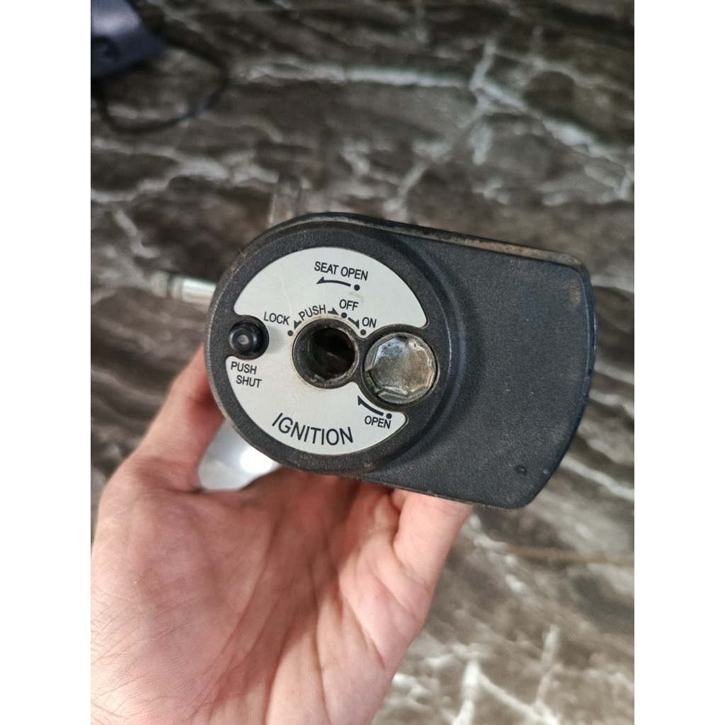 Kunci kontak kunci Yamaha Lexi 125 original