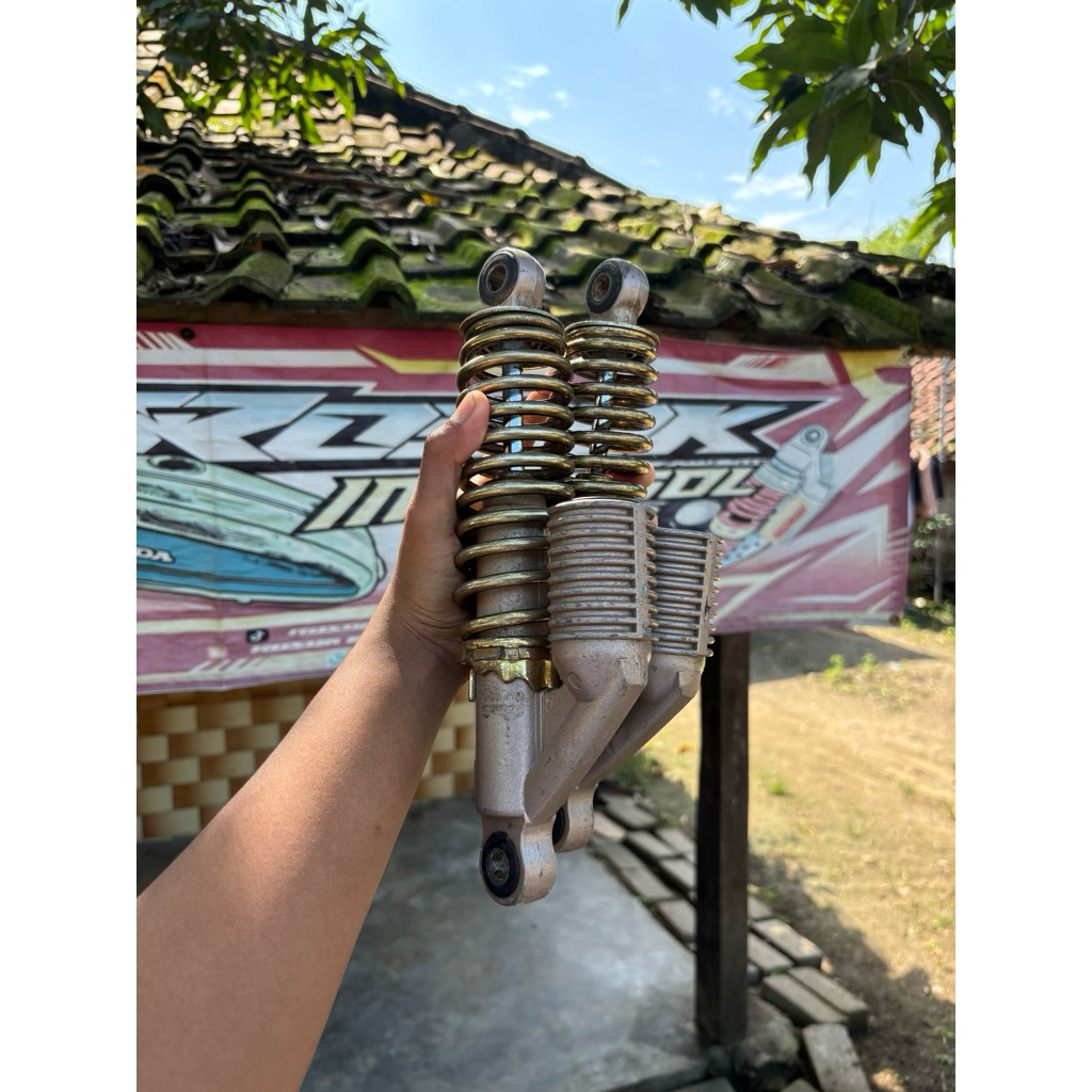 skok shock belakang tmt tabung uk 28