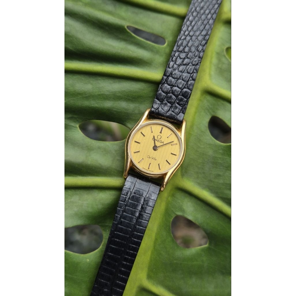 Omega De Ville Vintage Women's Quartz lined dial
