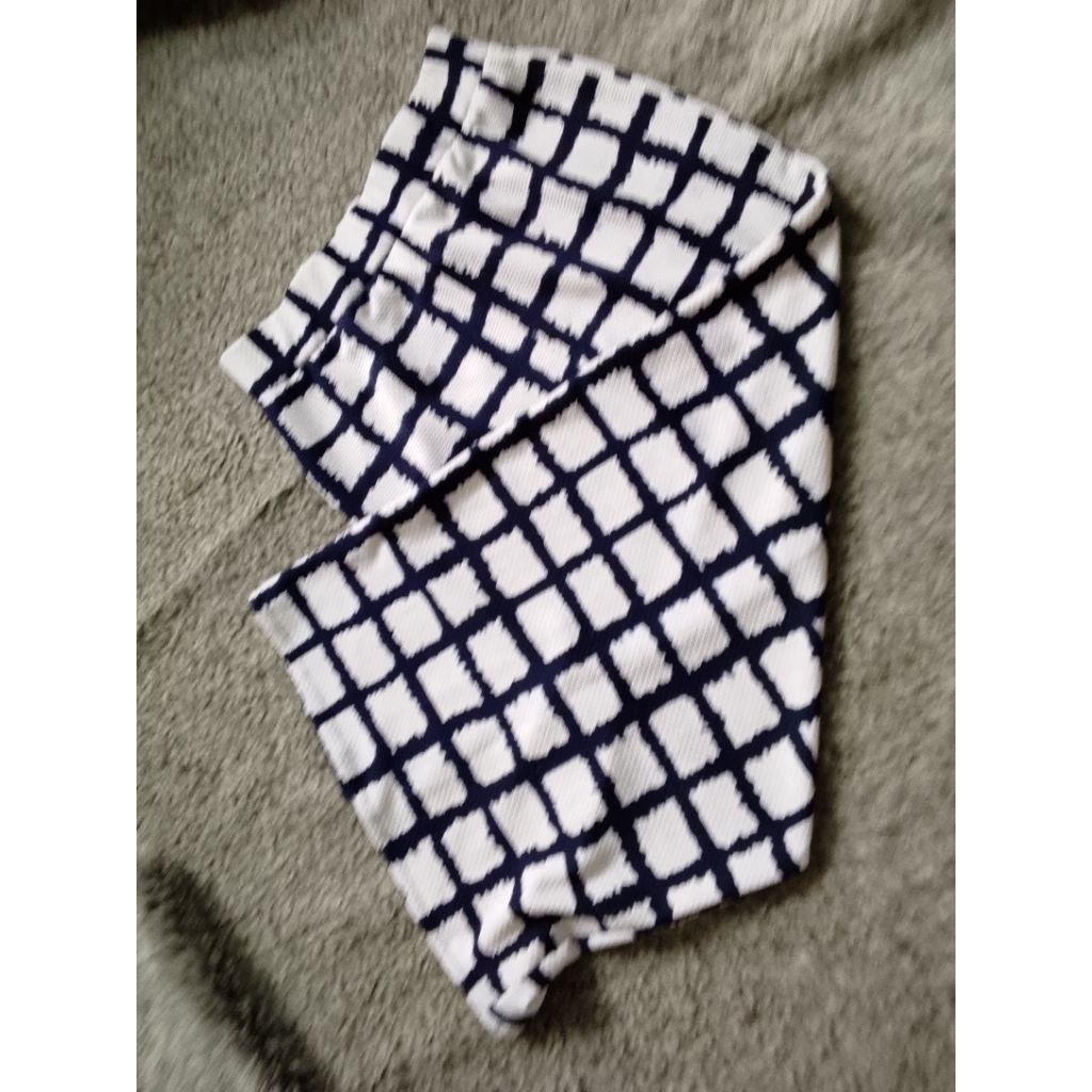 Rok span kotak kotak