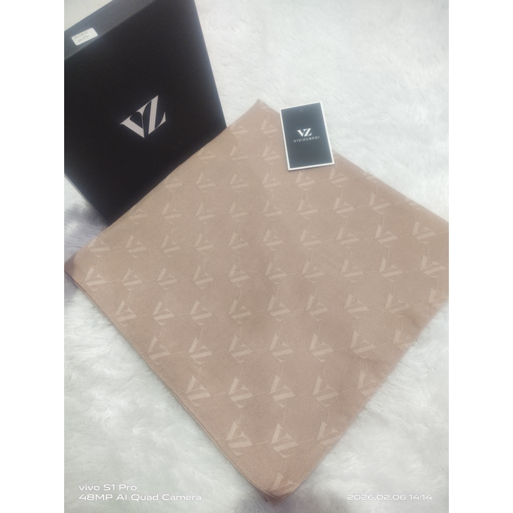 Vivi zubedi scarf preloved