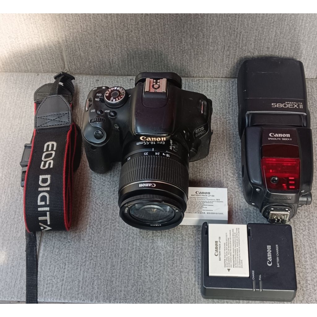 CANON 600D SECOND