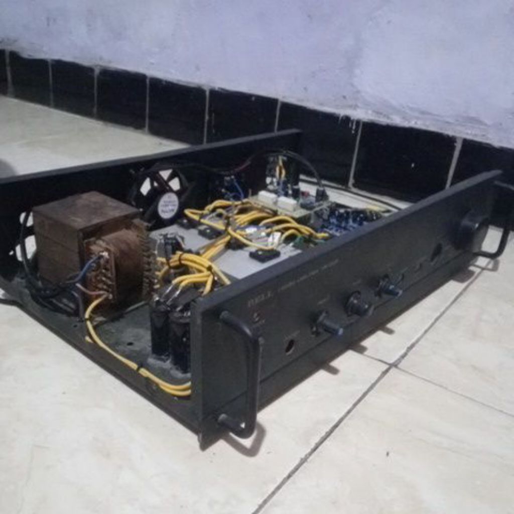 power rakitan amplifier