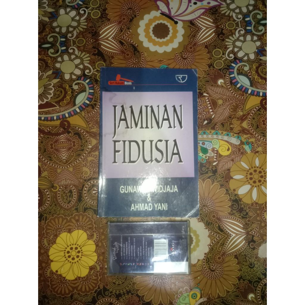 BUKU JAMINAN FIDUSIA